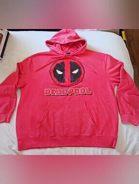 Marvel Deadpool Hoodie XL with Front And Back Graphics